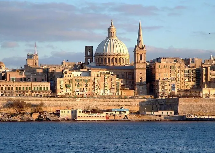 Luxe Apartment With Valletta And Harbour Views