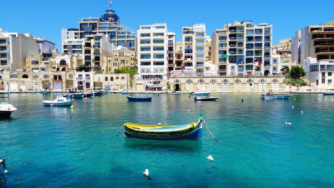 Luxe With Valletta And Harbour Views Appartement Sliema